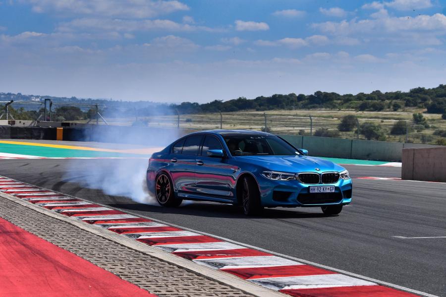  BMW M5 (F90) 2018 года  (ZA) (фото 17 из 40)